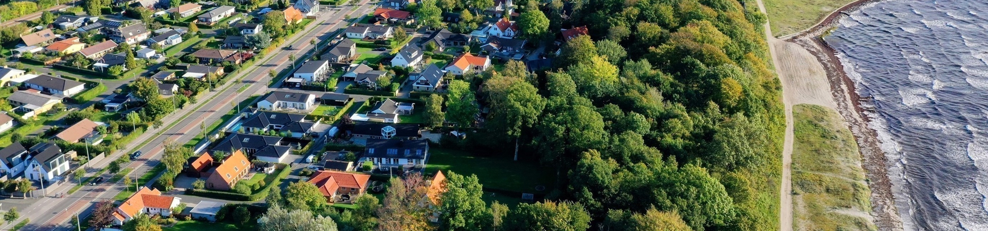 Dronefoto af Greve Strandvej