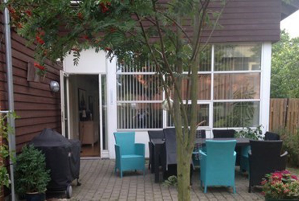 Her ser du et billede af terrassen på Skoleholmen